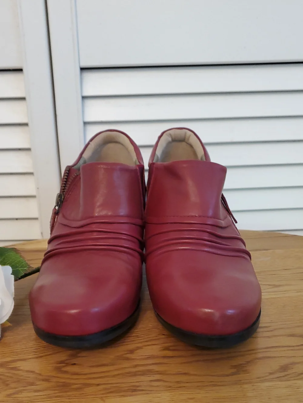 Array Womens Red Leather Block Heel Ankle Booties Shooties Shoes, 9 Wide